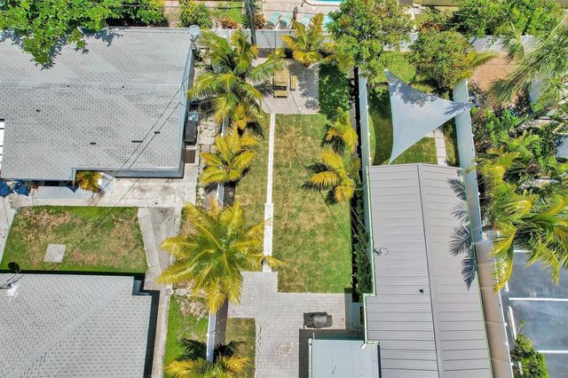 1969 NE 5th Street 1-2, Deerfield Beach, FL 33441
