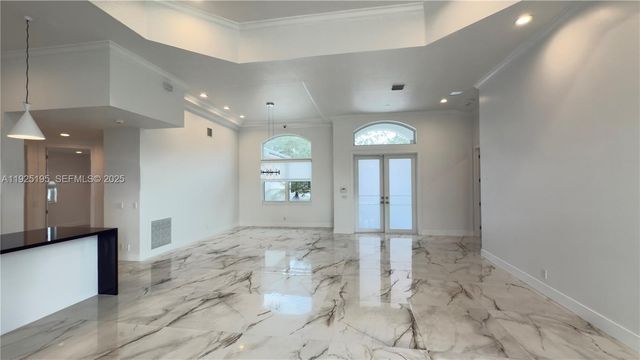 3763 Oak Ridge Cir, Weston, FL 33331