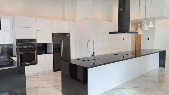 3763 Oak Ridge Cir, Weston, FL 33331