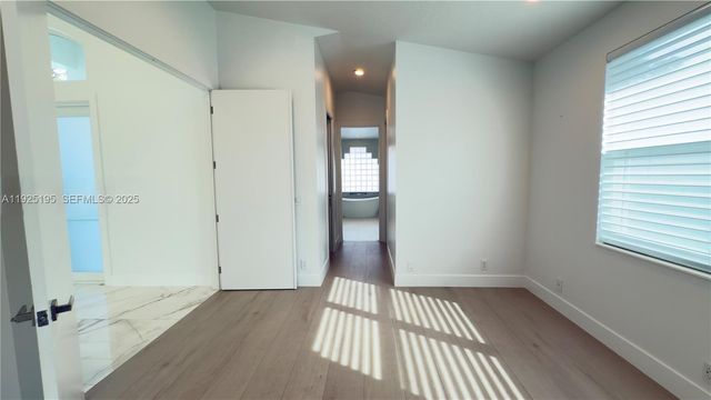 3763 Oak Ridge Cir, Weston, FL 33331