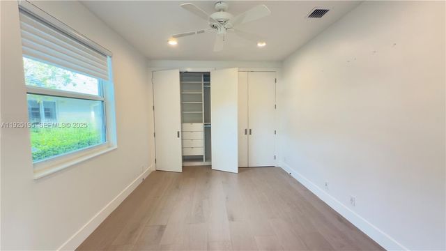 3763 Oak Ridge Cir, Weston, FL 33331