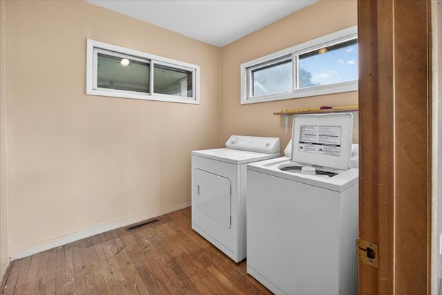 199 E Wilson Avenue, Machesney Park, IL 61115