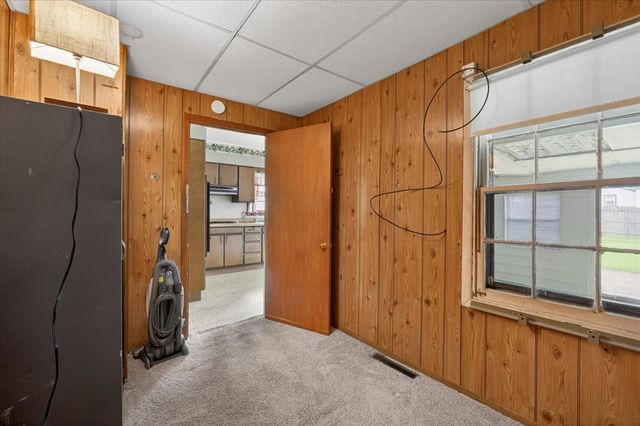 199 E Wilson Avenue, Machesney Park, IL 61115