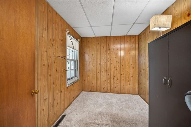 199 E Wilson Avenue, Machesney Park, IL 61115