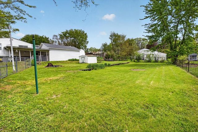 199 E Wilson Avenue, Machesney Park, IL 61115