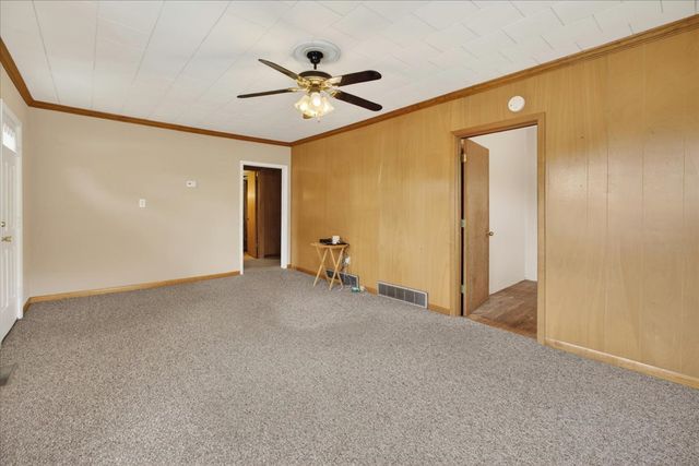 199 E Wilson Avenue, Machesney Park, IL 61115