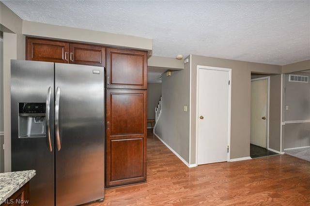 936 Smokerise Drive, Medina, OH 44256