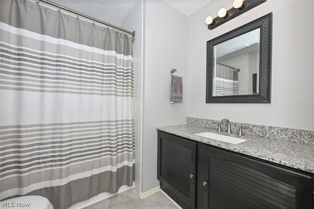 936 Smokerise Drive, Medina, OH 44256