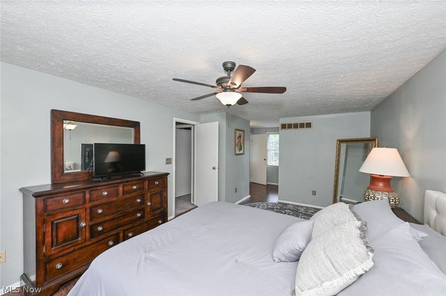 936 Smokerise Drive, Medina, OH 44256