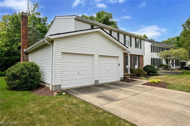 936 Smokerise Drive, Medina, OH 44256