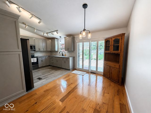 152 E 300 S, Crawfordsville, IN 47933