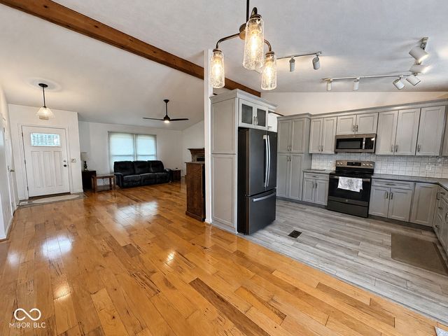 152 E 300 S, Crawfordsville, IN 47933