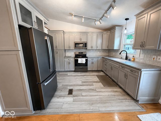 152 E 300 S, Crawfordsville, IN 47933