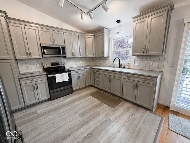 152 E 300 S, Crawfordsville, IN 47933