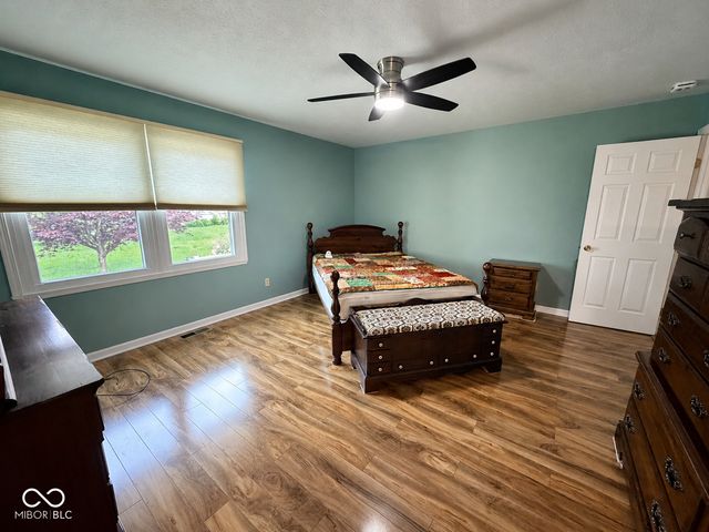152 E 300 S, Crawfordsville, IN 47933