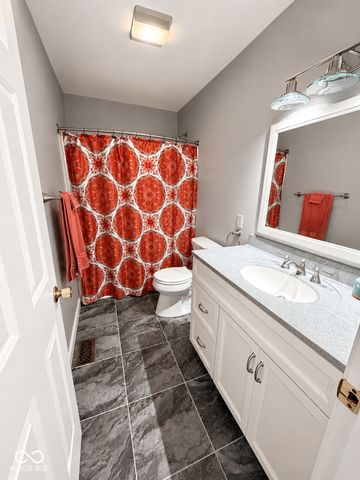 152 E 300 S, Crawfordsville, IN 47933