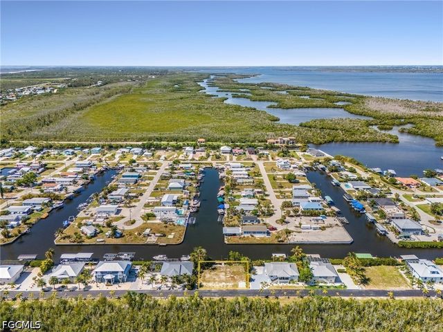 2936 Buttonwood Key CT, St James City, FL 33956
