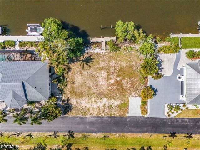 2936 Buttonwood Key CT, St James City, FL 33956