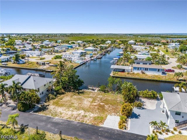 2936 Buttonwood Key CT, St James City, FL 33956