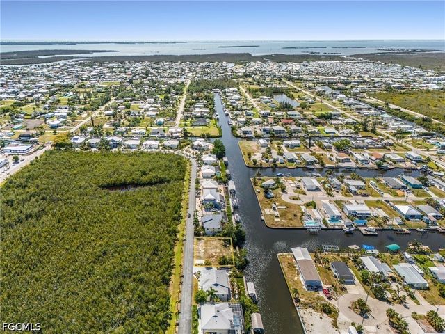 2936 Buttonwood Key CT, St James City, FL 33956