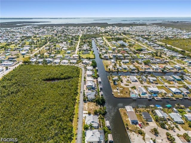2936 Buttonwood Key CT, St James City, FL 33956