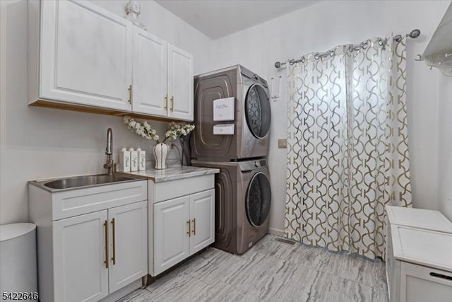 25 Starrett Ct, Sparta Twp., NJ 07871