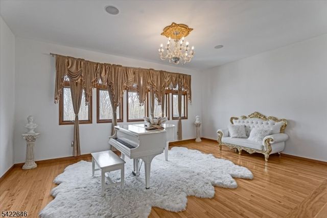 25 Starrett Ct, Sparta Twp., NJ 07871