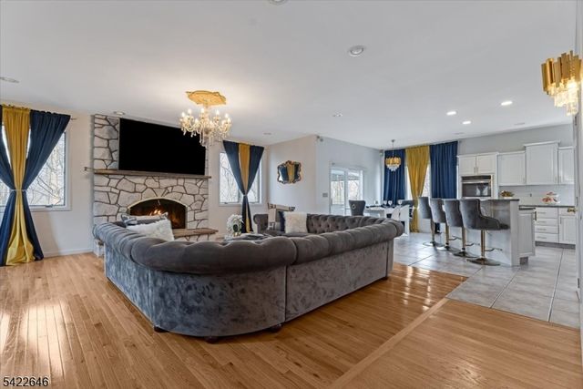 25 Starrett Ct, Sparta Twp., NJ 07871