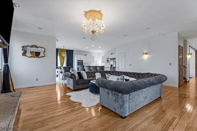 25 Starrett Ct, Sparta Twp., NJ 07871