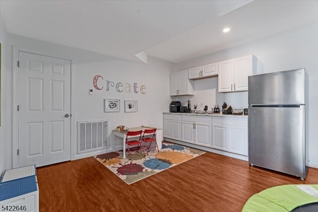 25 Starrett Ct, Sparta Twp., NJ 07871