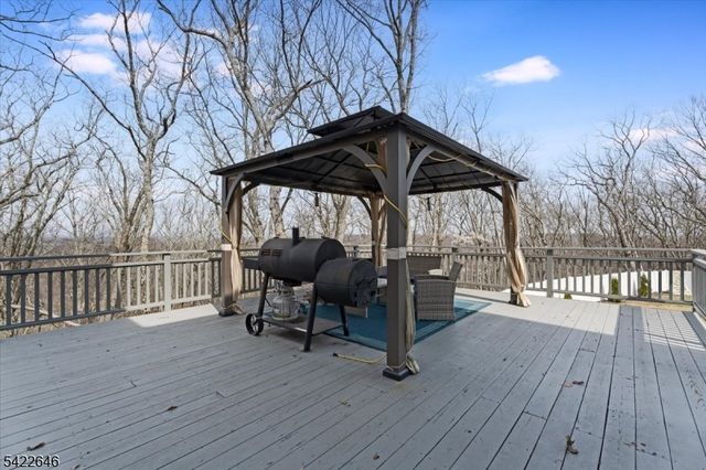 25 Starrett Ct, Sparta Twp., NJ 07871