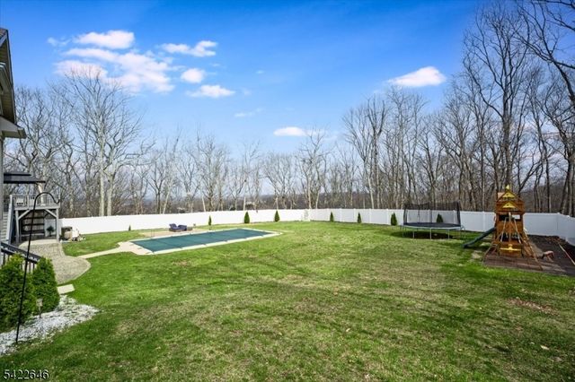 25 Starrett Ct, Sparta Twp., NJ 07871