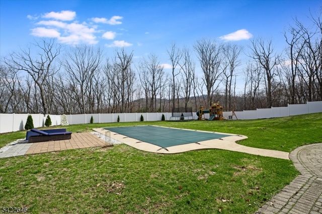 25 Starrett Ct, Sparta Twp., NJ 07871