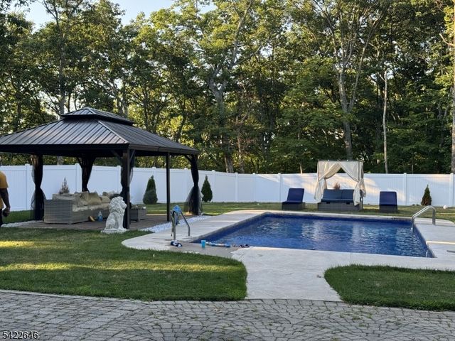 25 Starrett Ct, Sparta Twp., NJ 07871