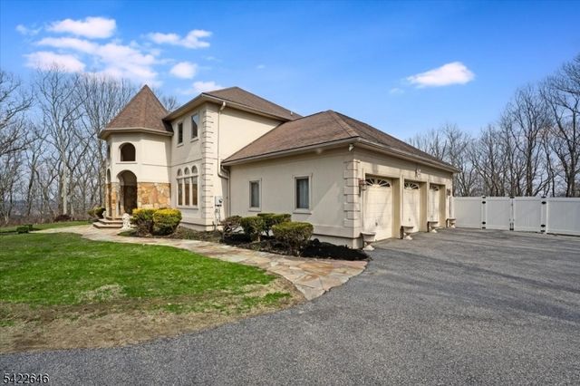 25 Starrett Ct, Sparta Twp., NJ 07871