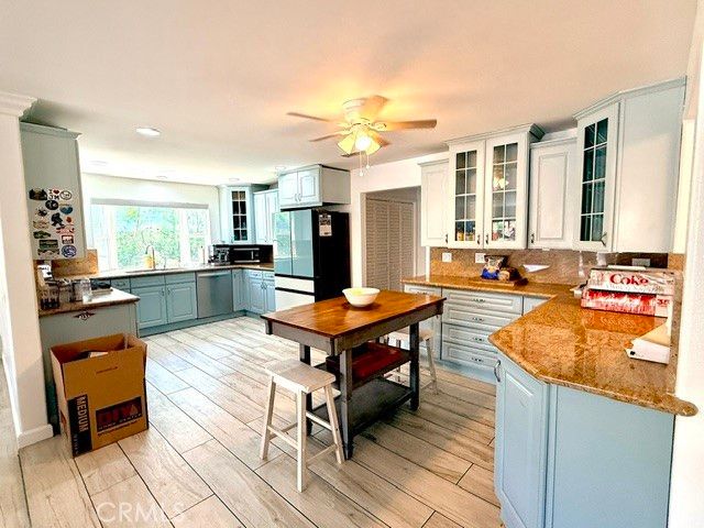 5420 Parkmor, Calabasas, CA 91302