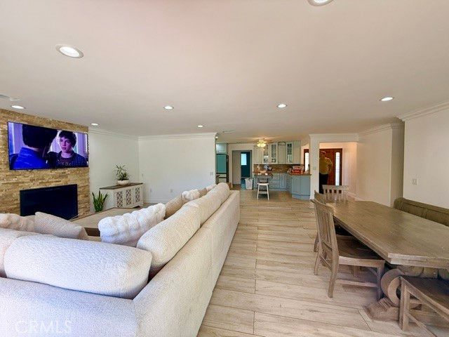 5420 Parkmor, Calabasas, CA 91302