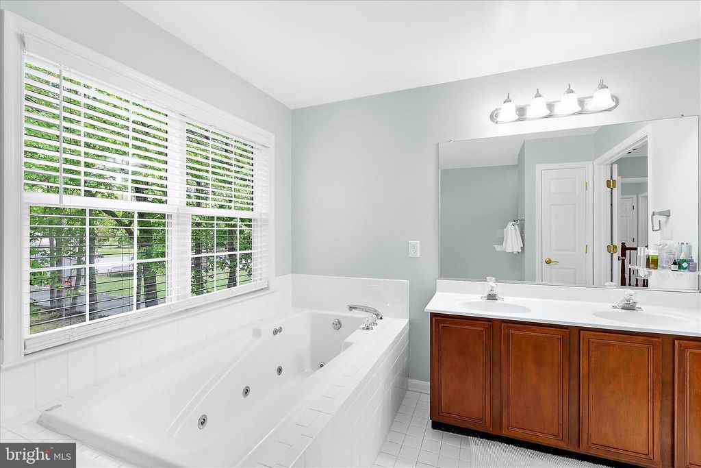 Image 31 of property listing at 705 DAVOL RD, Stevensville, MD 21666