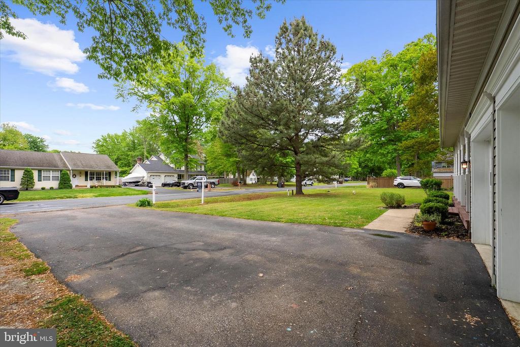 Image 43 of property listing at 705 DAVOL RD, Stevensville, MD 21666