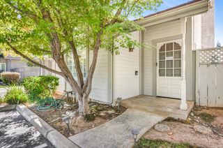 9128 N Stoneridge Lane, Fresno, CA 93720