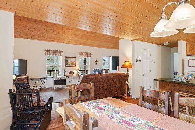 1914 Creekstone Lane, Young Harris, GA 30582