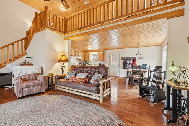 1914 Creekstone Lane, Young Harris, GA 30582
