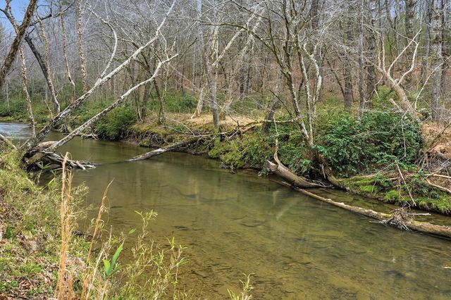 1914 Creekstone Lane, Young Harris, GA 30582
