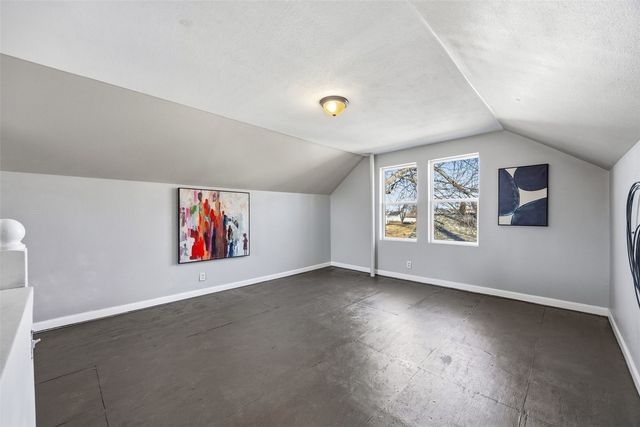 929 21st Avenue SW, Cedar Rapids, IA 52404