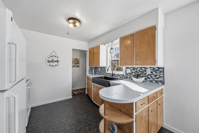 929 21st Avenue SW, Cedar Rapids, IA 52404