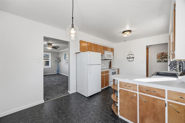 929 21st Avenue SW, Cedar Rapids, IA 52404