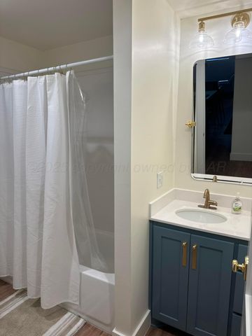 310 W 3rd Street, Clarendon, TX 79068