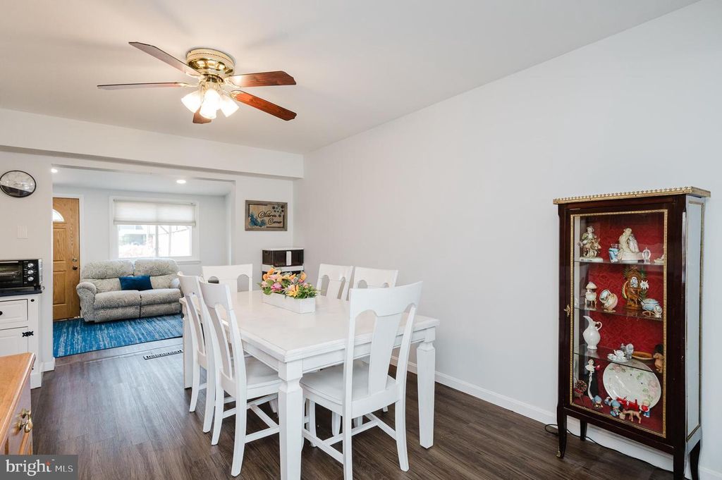 Image 10 of property listing at 696 SHORE DR, Joppa, MD 21085