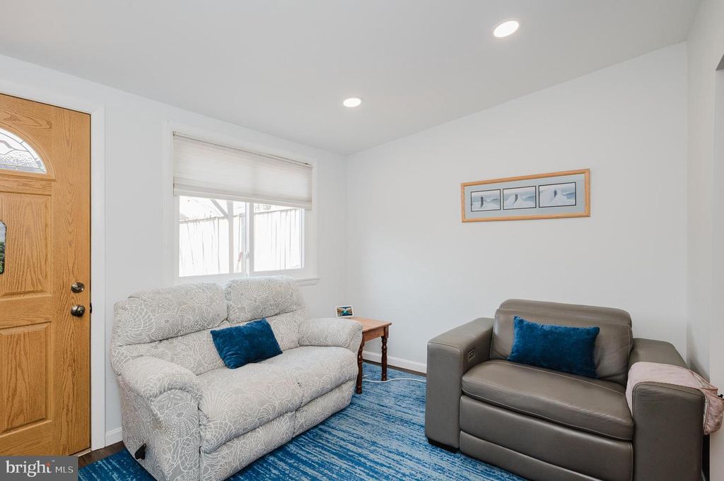 Image 21 of property listing at 696 SHORE DR, Joppa, MD 21085