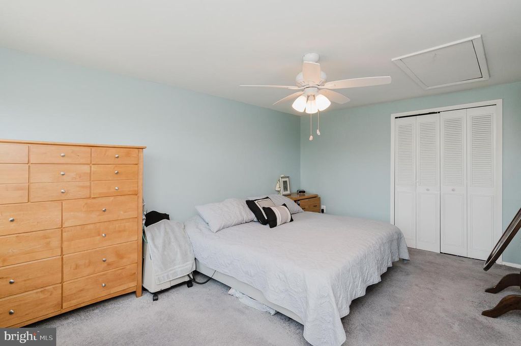 Image 28 of property listing at 696 SHORE DR, Joppa, MD 21085